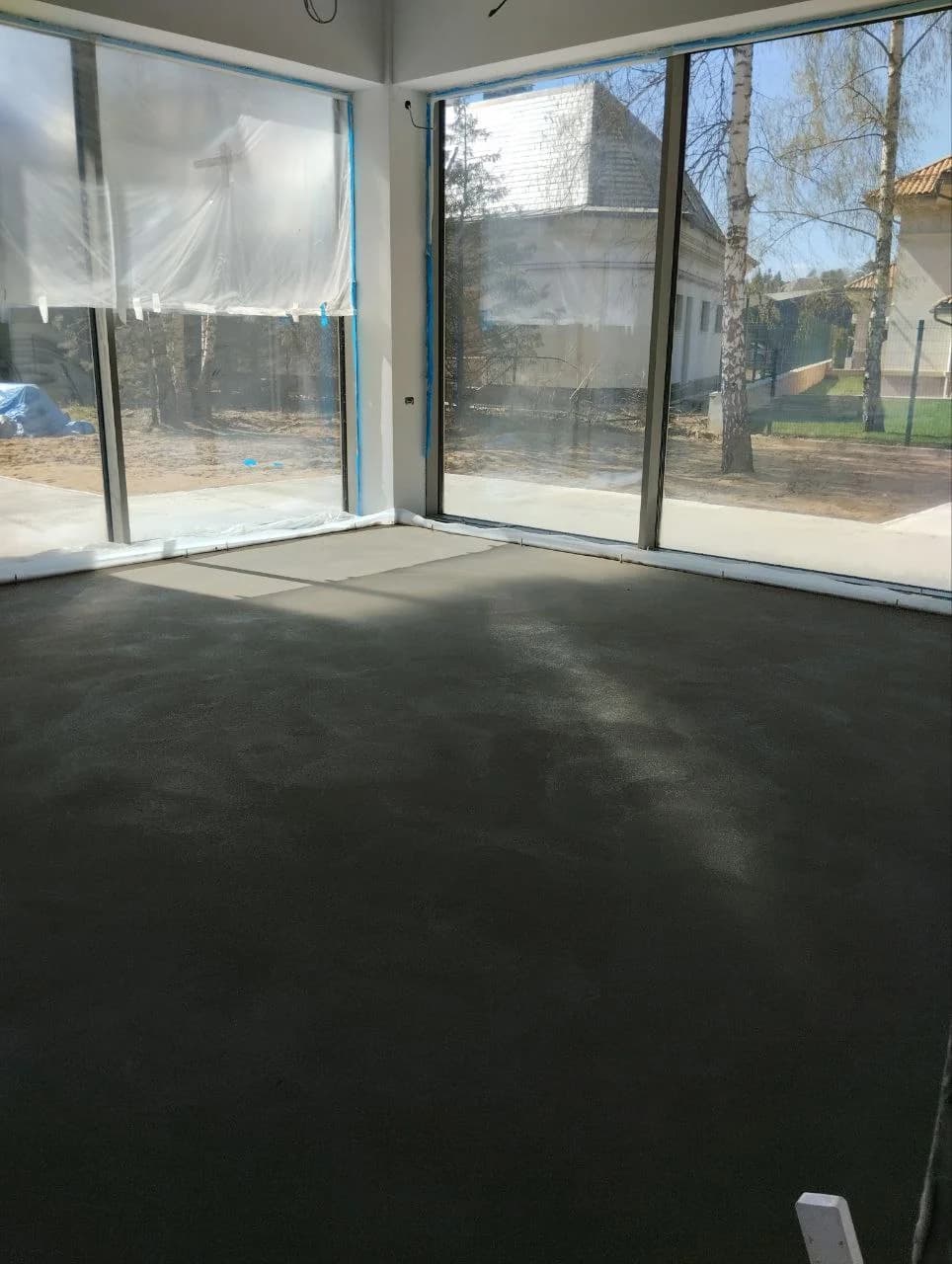 Укладка плёнки и монтаж демпферной ленты